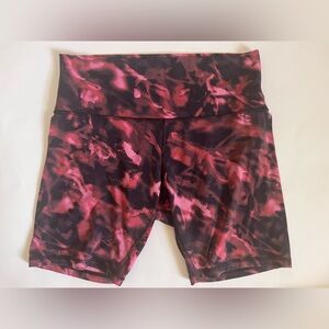 Lululemon Align high rise shorts Intensity Pink Blossom
Size 12